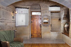 Terra Cave Hotel
