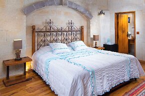 Terra Cave Hotel