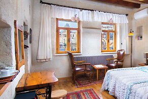 Terra Cave Hotel