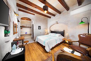 Terra Cave Hotel