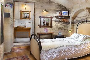 Terra Cave Hotel