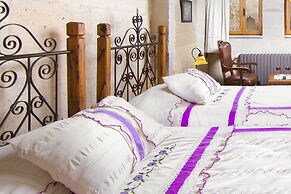 Terra Cave Hotel