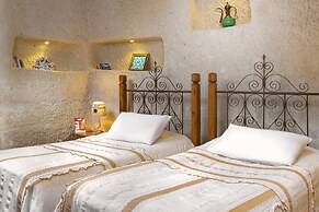 Terra Cave Hotel