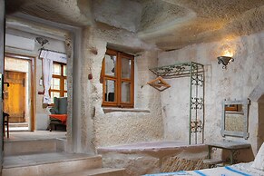 Terra Cave Hotel
