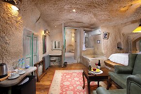 Terra Cave Hotel
