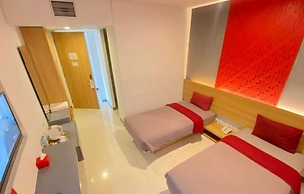 Tickle Hotel