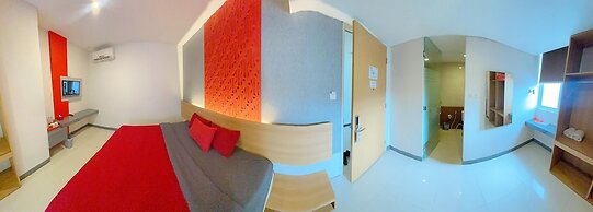 Tickle Hotel