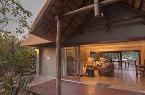 Waterbuck Game Lodge