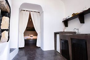 Santorini Heritage Villas & Mansions