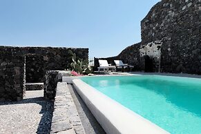 Santorini Heritage Villas & Mansions
