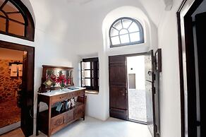 Santorini Heritage Villas & Mansions
