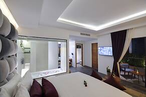 Solitaire Damnak Villa Hotel