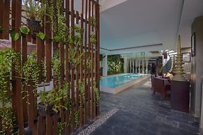 Solitaire Damnak Villa Hotel