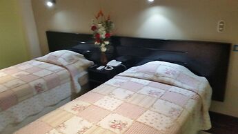 Ari's Hotel III