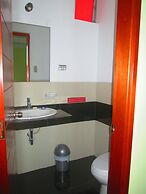 Ari's Hotel III