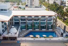 Hotel Solamar Inn