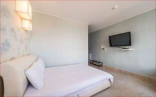 Hotel White House