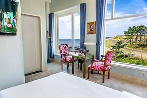Hotel White House