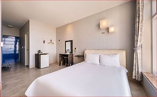 Hotel White House