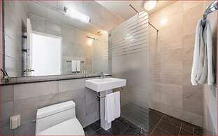 Hotel White House