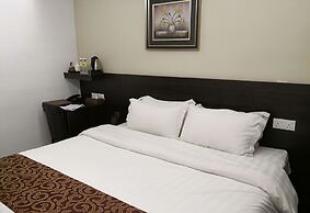 J Suites Hotel
