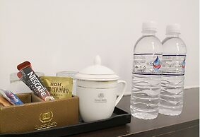 J Suites Hotel