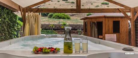 Avigail Guest House