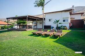 Avigail Guest House
