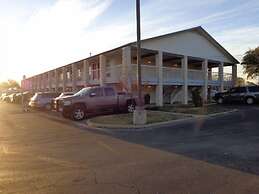 Windcrest Inn and Suites