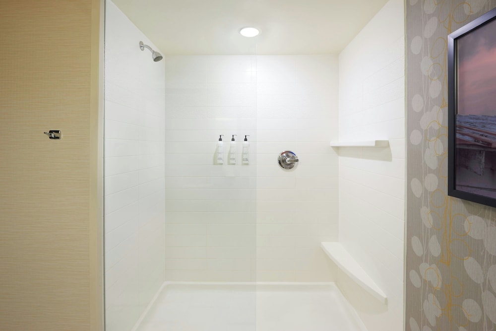 Fairfield Inn & Suites by Marriott Calgary Downtown