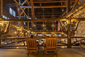 Old Faithful Inn - Inside the Park