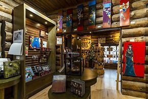 Old Faithful Inn - Inside the Park