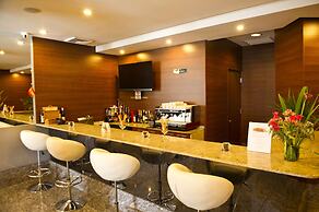 Torres de Alba Hotel & Suites