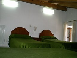 Hotel Puerta Romeros