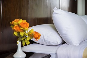 Aura Inn Hotel Cairo