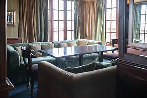 Aura Inn Hotel Cairo
