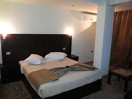 Aura Inn Hotel Cairo