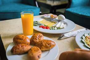 Aura Inn Hotel Cairo