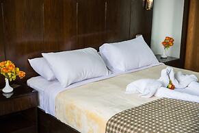 Aura Inn Hotel Cairo