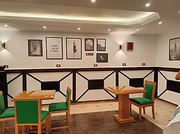 Aura Inn Hotel Cairo