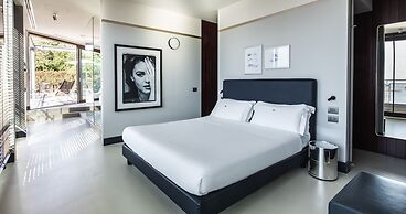 SeePort Hotel