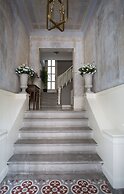 Miel Suites