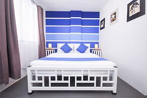 8Colors Beach House