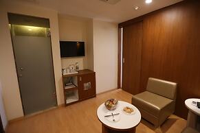 Silver Cloud Hotel & Banquets Ahmedabad