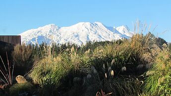 Tongariro Suites at The Rocks