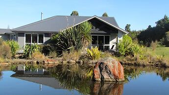 Tongariro Suites at The Rocks