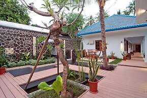 Lovina Oasis