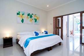 Lovina Oasis