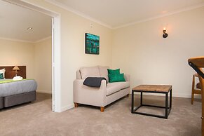Furneaux Lodge