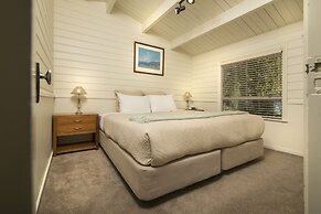 Furneaux Lodge